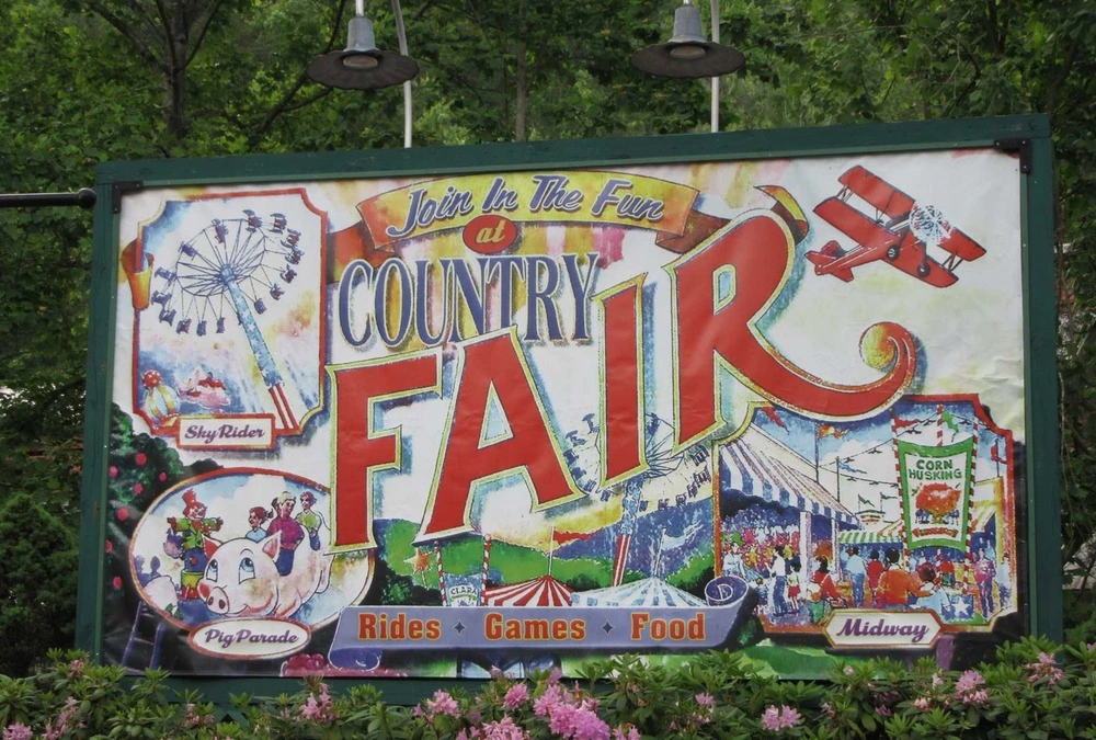 Country Fair sign