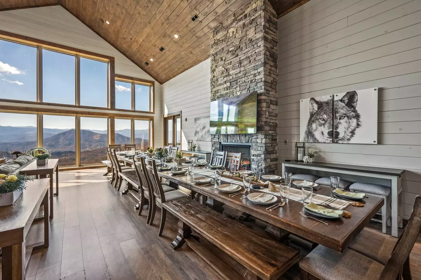 LUCID DREAMS LODGE