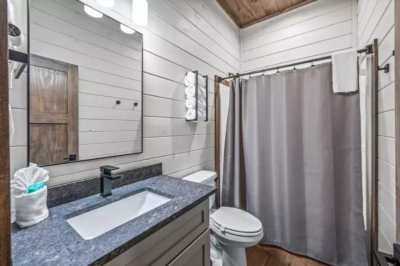 LUCID DREAMS LODGE
