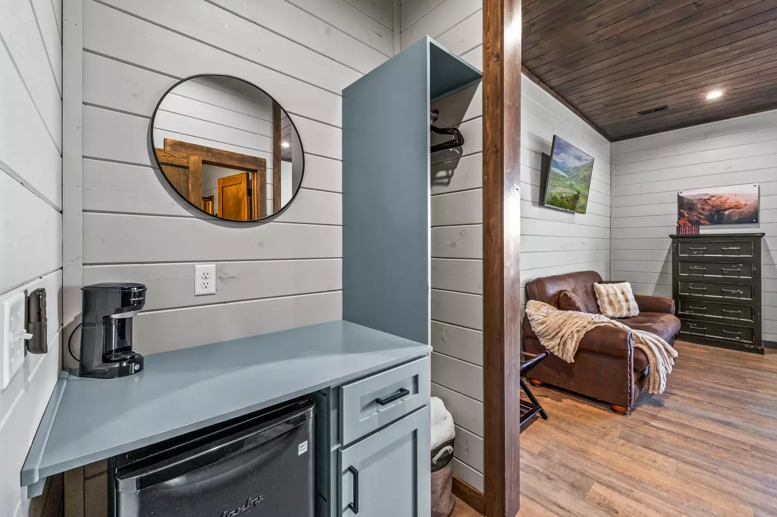 LUCID DREAMS LODGE