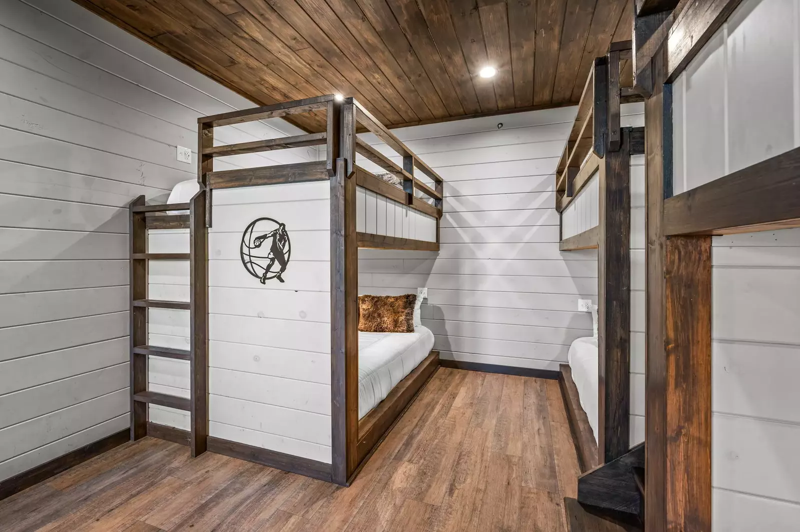 LUCID DREAMS LODGE