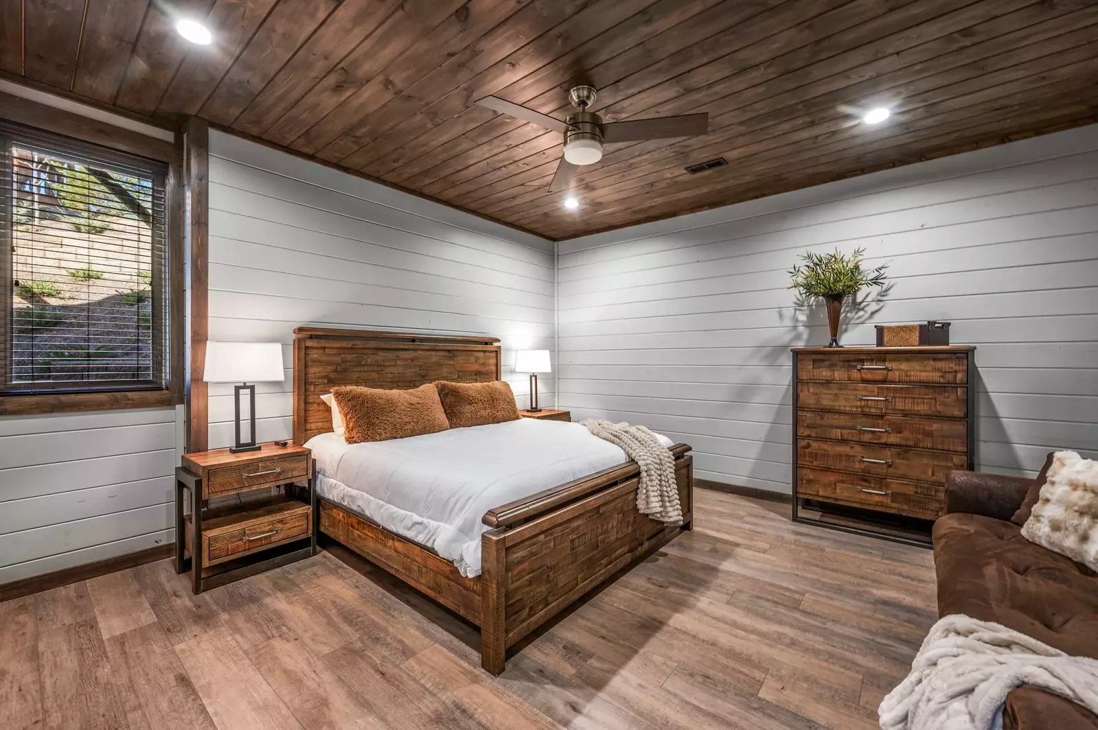 LUCID DREAMS LODGE
