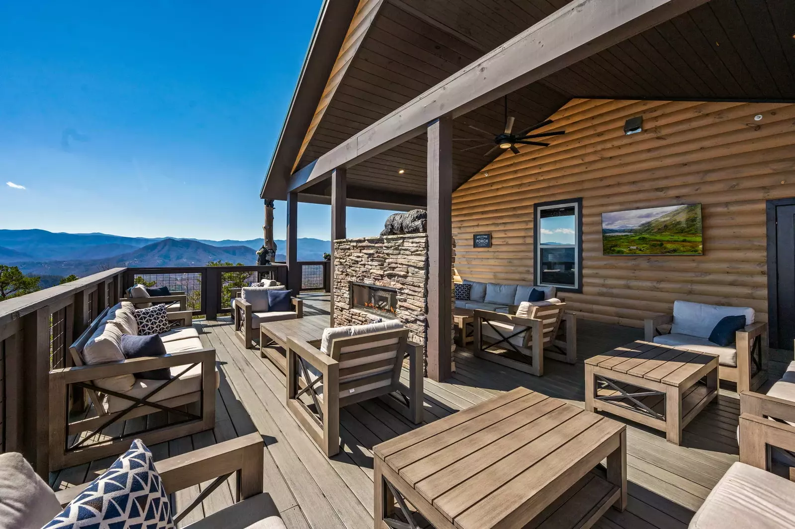 LUCID DREAMS LODGE