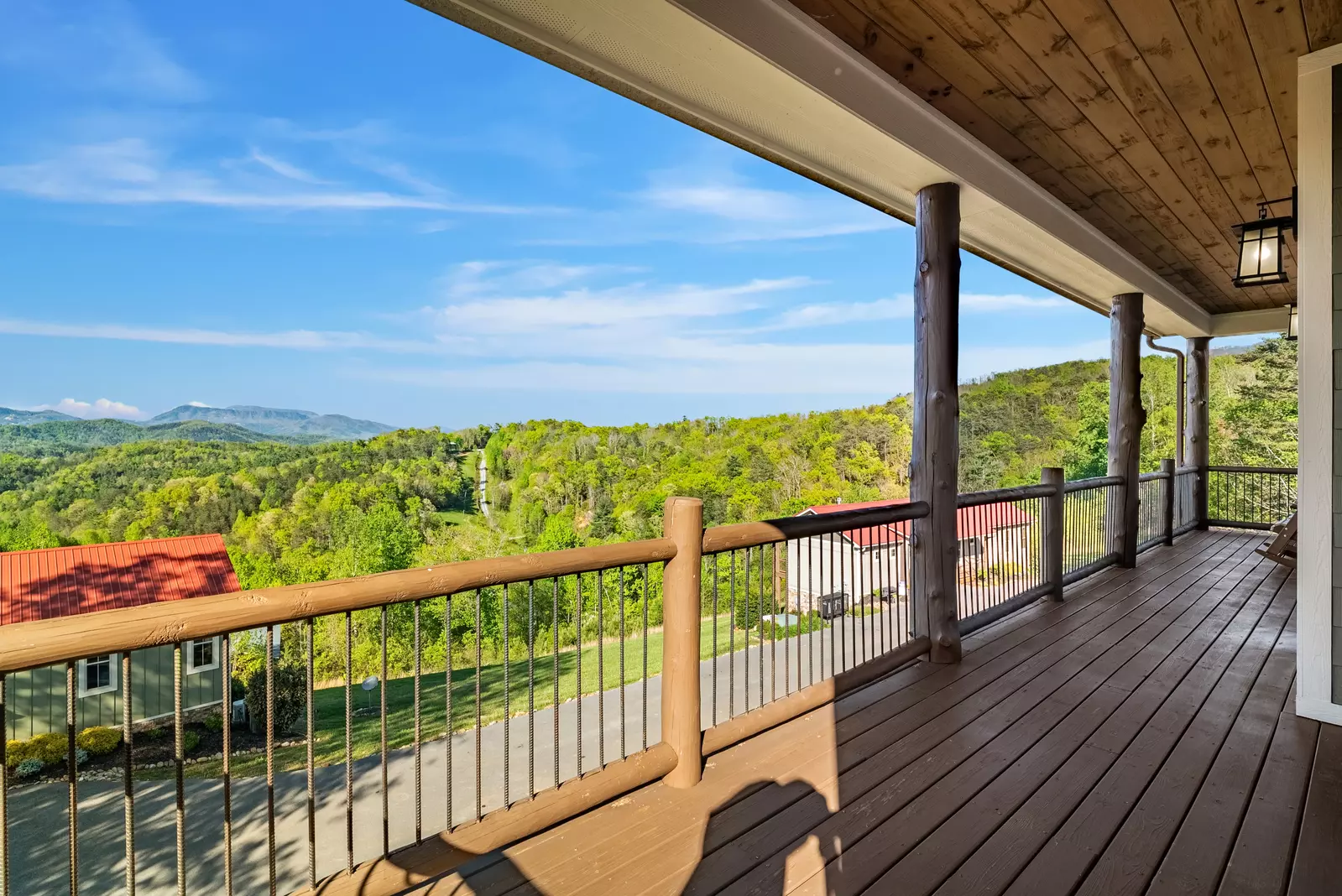 SUMMIT RIDGE LODGE