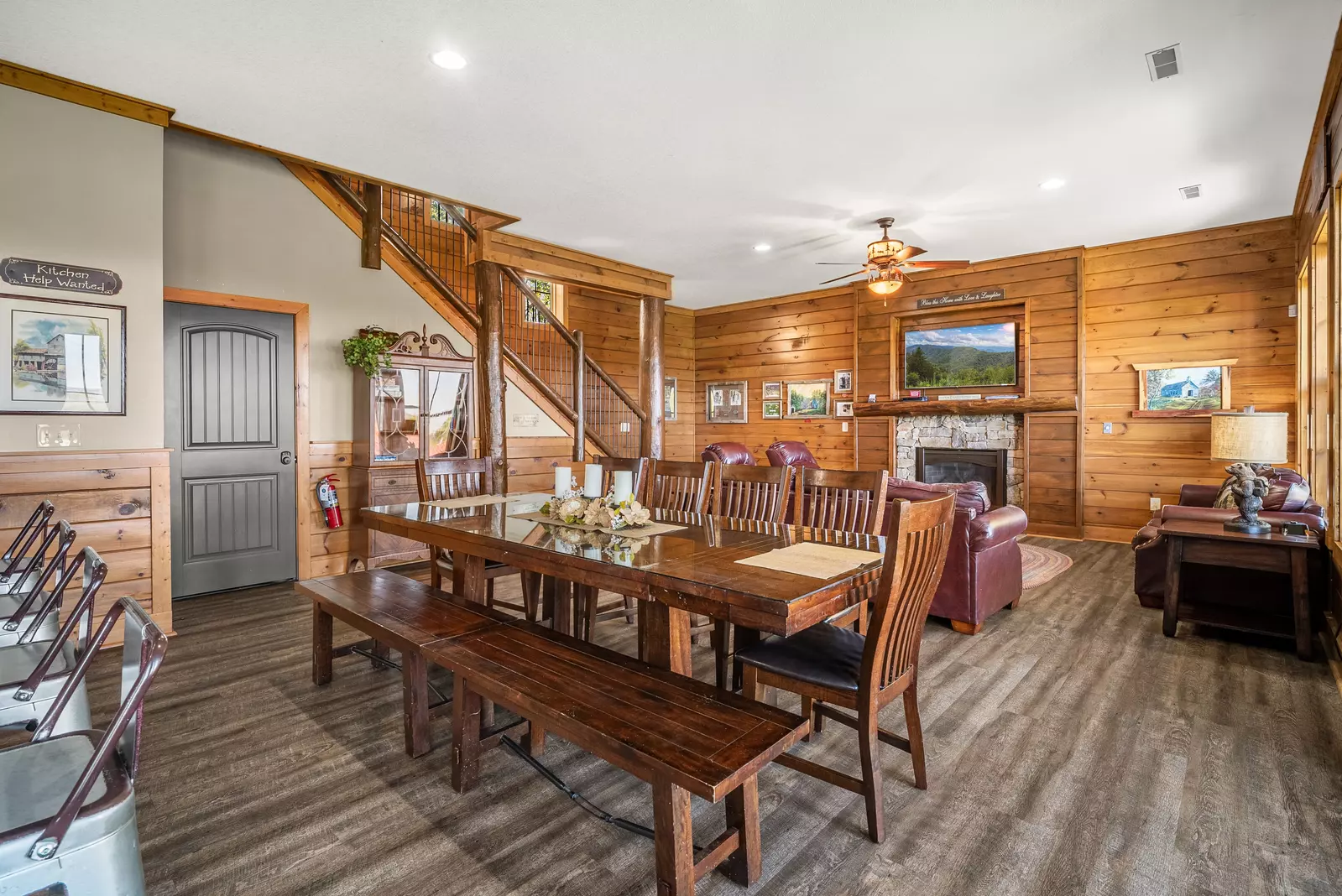 SUMMIT RIDGE LODGE