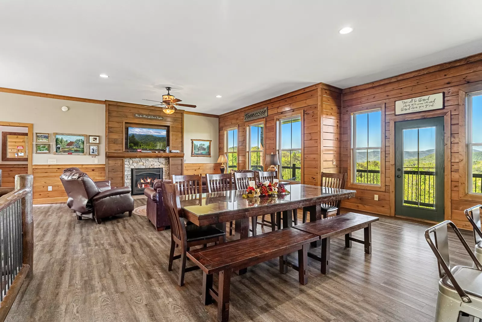 SUMMIT RIDGE LODGE