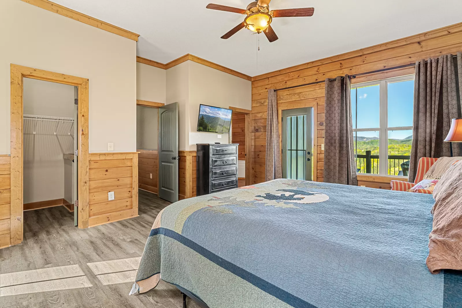 SUMMIT RIDGE LODGE