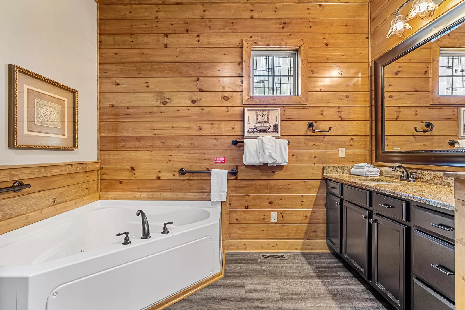 SUMMIT RIDGE LODGE