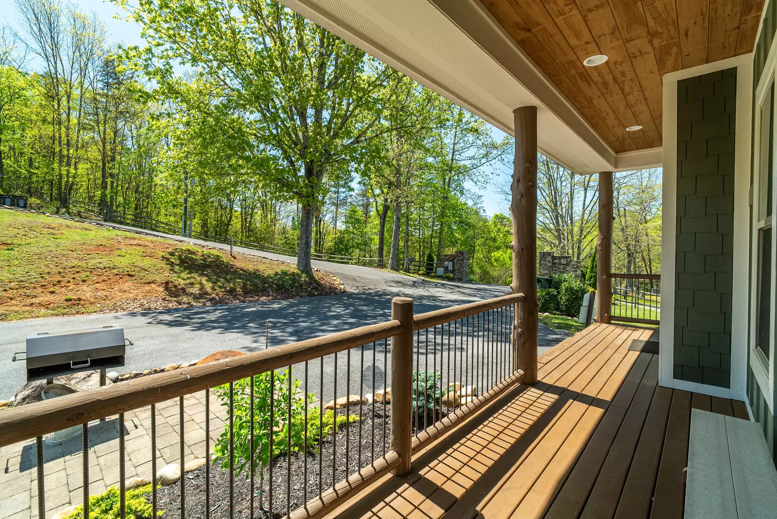 SUMMIT RIDGE LODGE