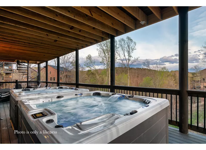 ROOF TOP LODGE
