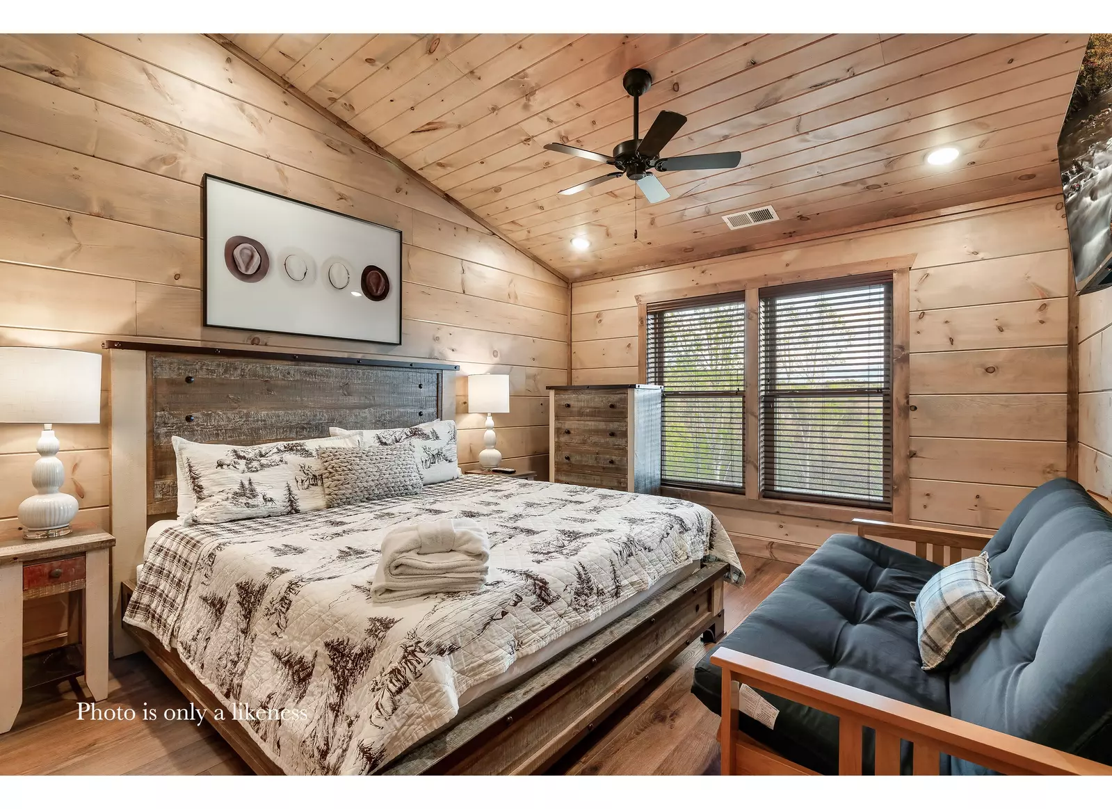ROOF TOP LODGE