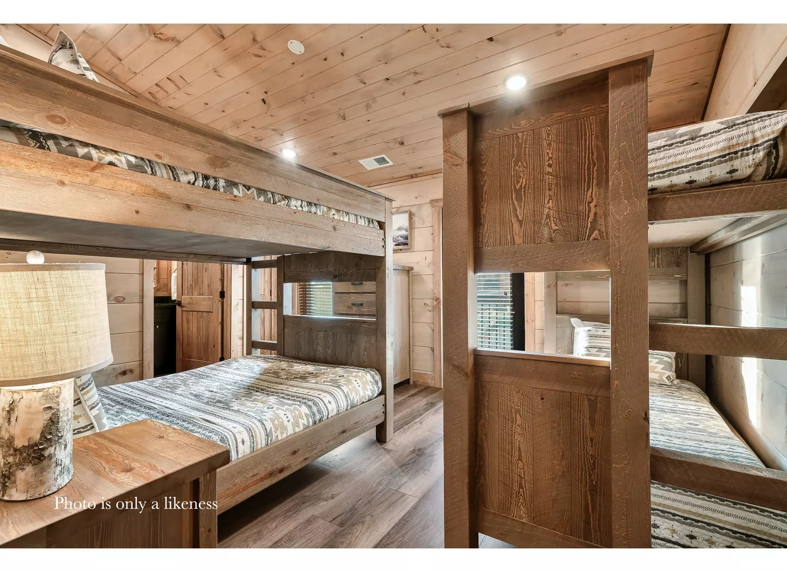 ROOF TOP LODGE