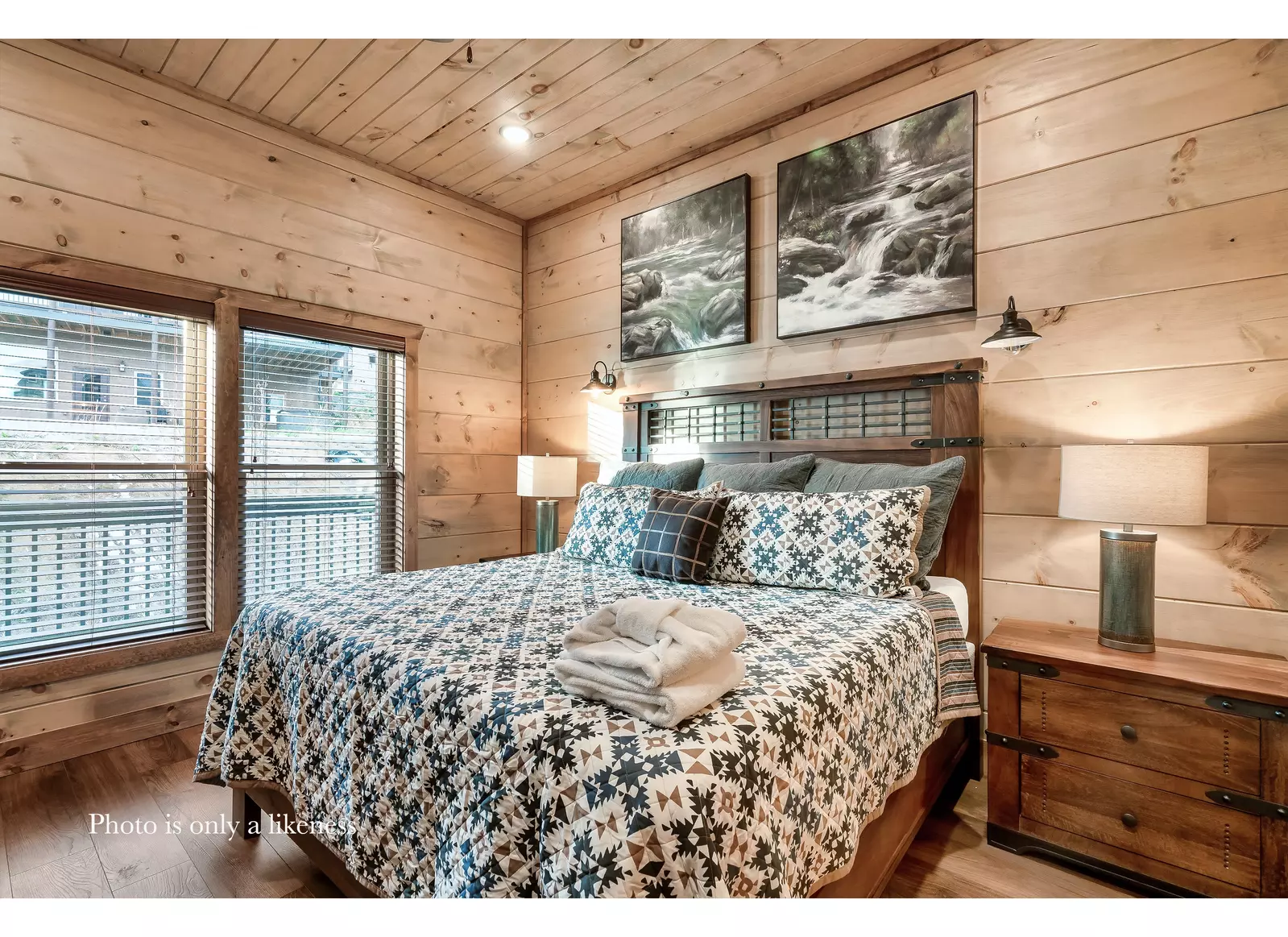 ROOF TOP LODGE