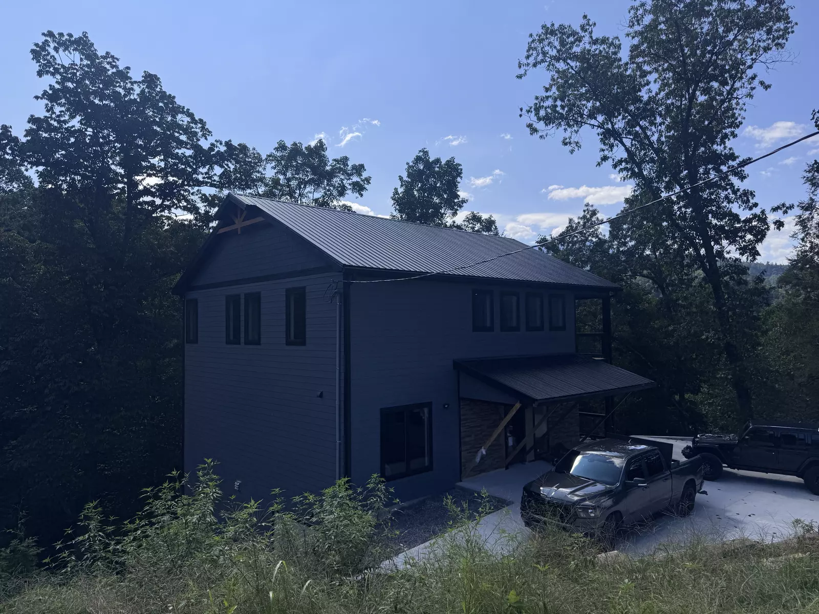 Wandering Bear Lodge