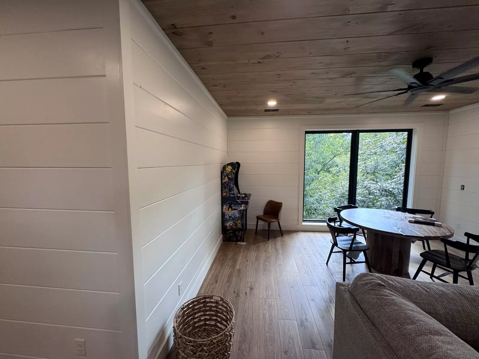 Wandering Bear Lodge