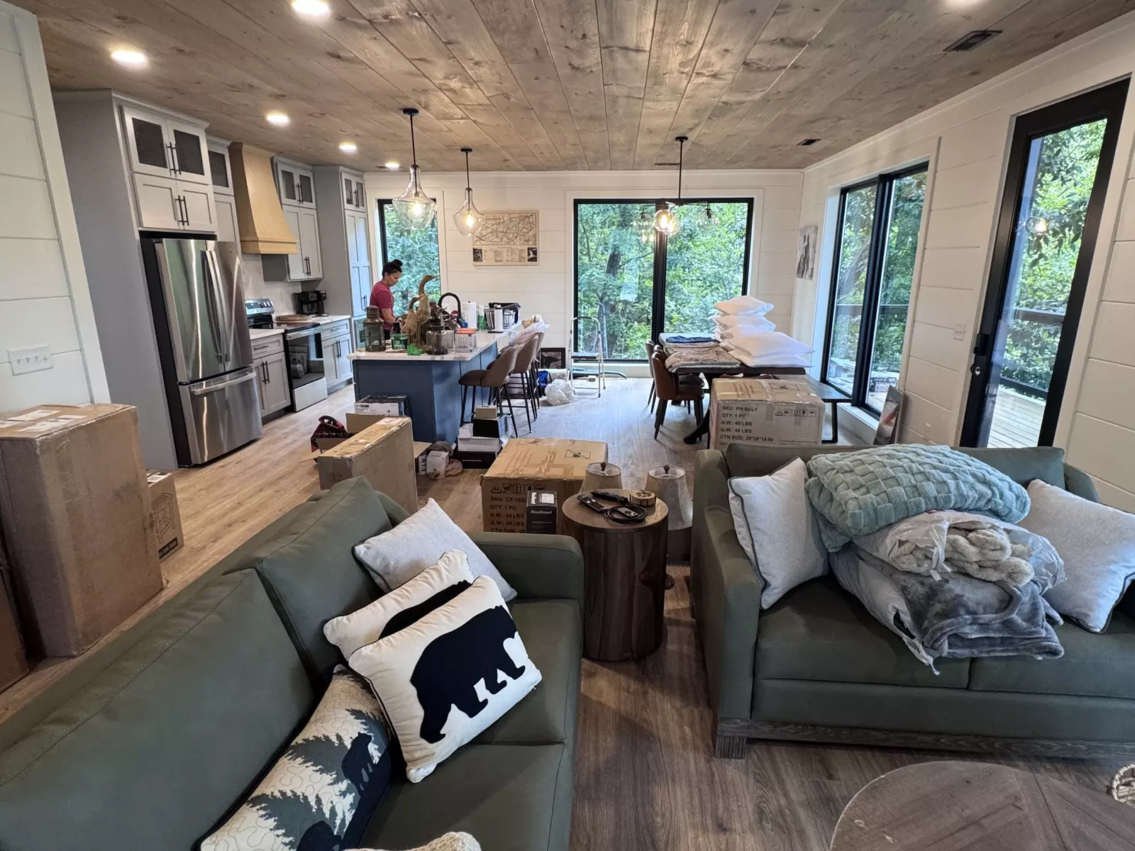 Wandering Bear Lodge