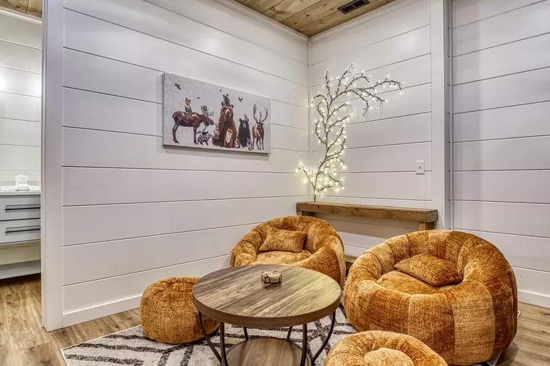 WANDERIN' BEAR LODGE