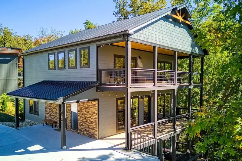 wanderin bear lodge is one of our top gatlinburg cabin rentals