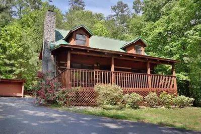 bear crossing is one of our affordable cabins in gatlinburg for families of 4