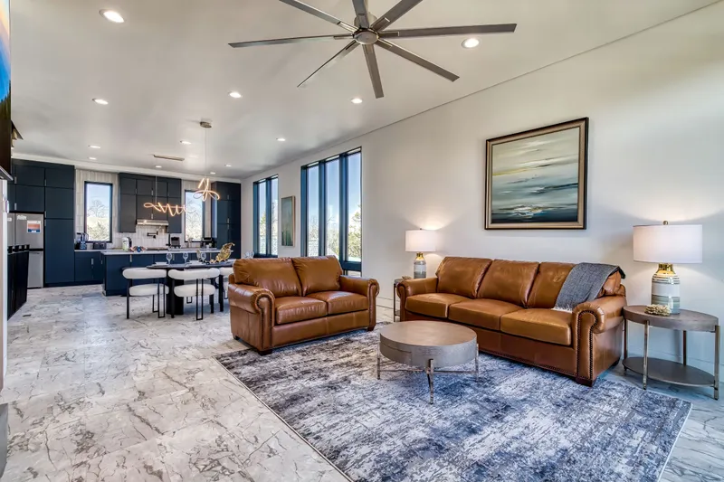 MOUNTAIN MODERN ESCAPE