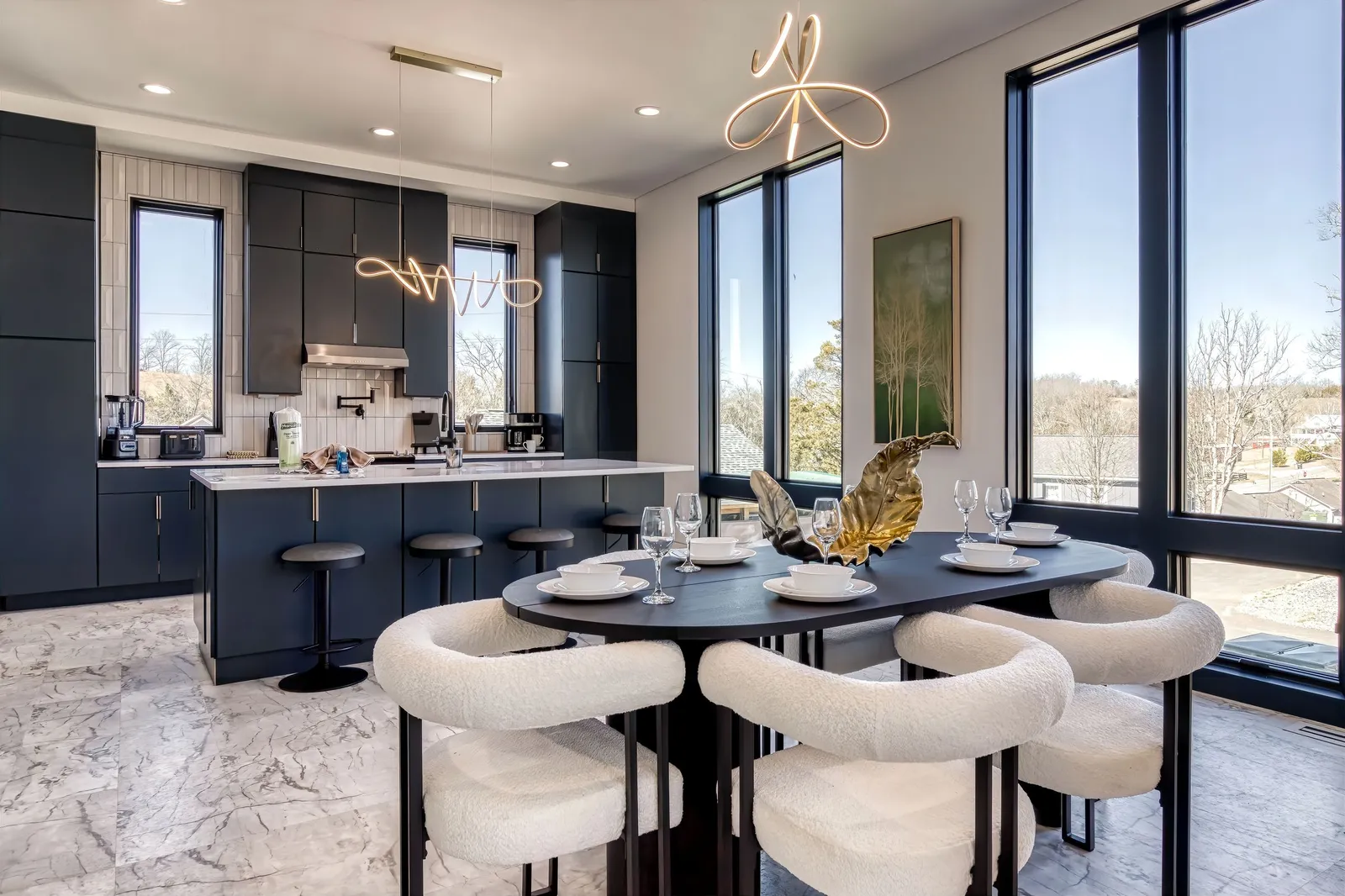 MOUNTAIN MODERN ESCAPE