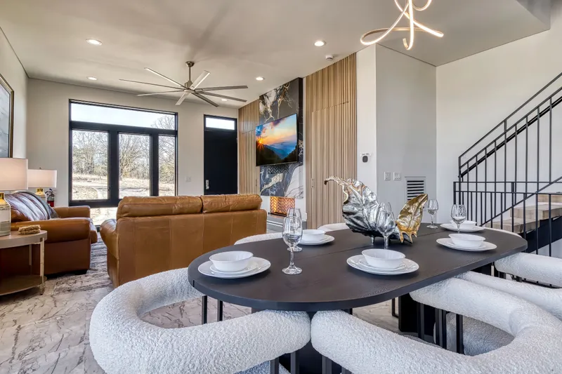 MOUNTAIN MODERN ESCAPE