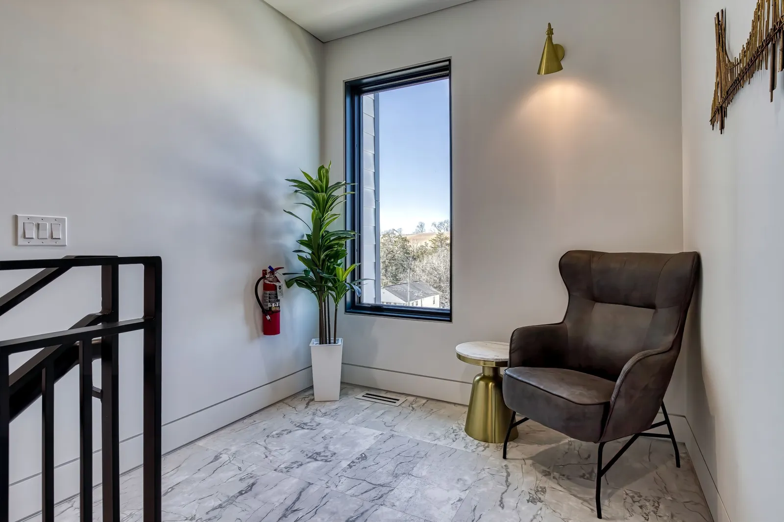 MOUNTAIN MODERN ESCAPE