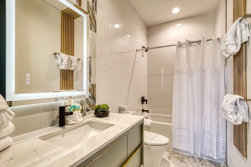 MOUNTAIN MODERN ESCAPE