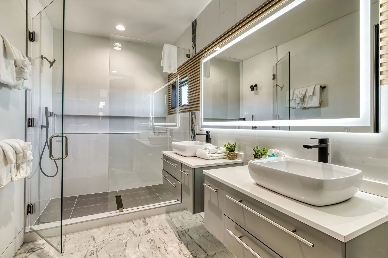 MOUNTAIN MODERN ESCAPE