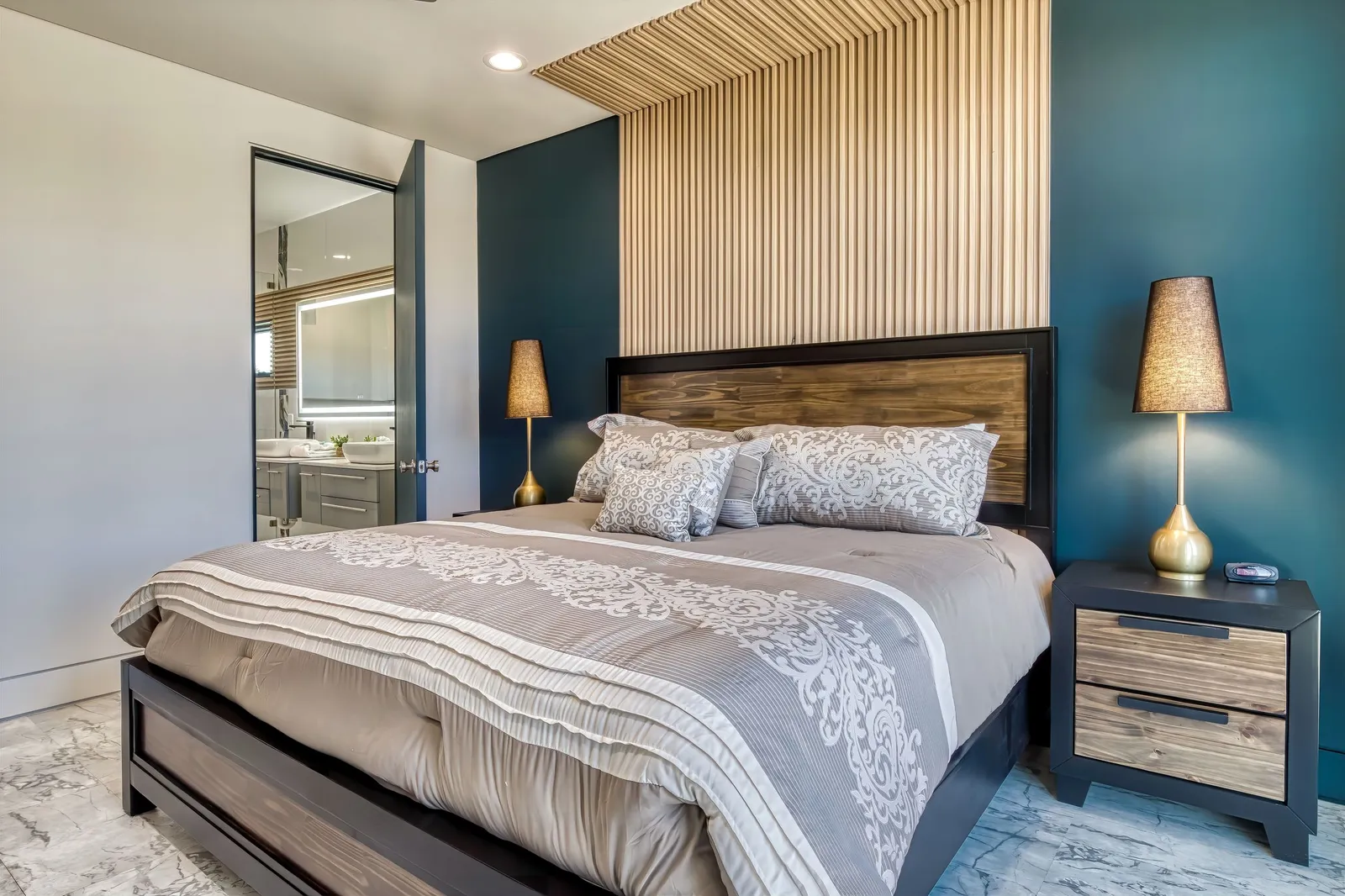 MOUNTAIN MODERN ESCAPE