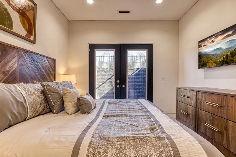 MOUNTAIN MODERN ESCAPE