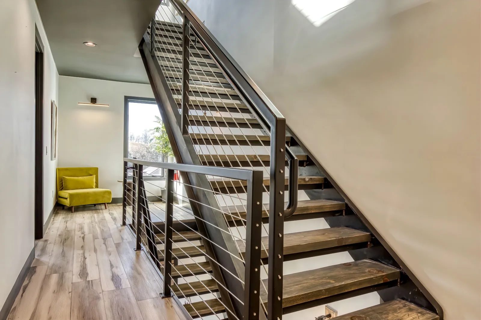 SUMMIT BROWNSTONE RETREAT