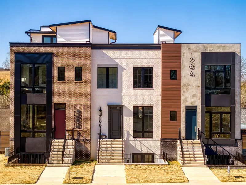 SUMMIT BROWNSTONE RETREAT