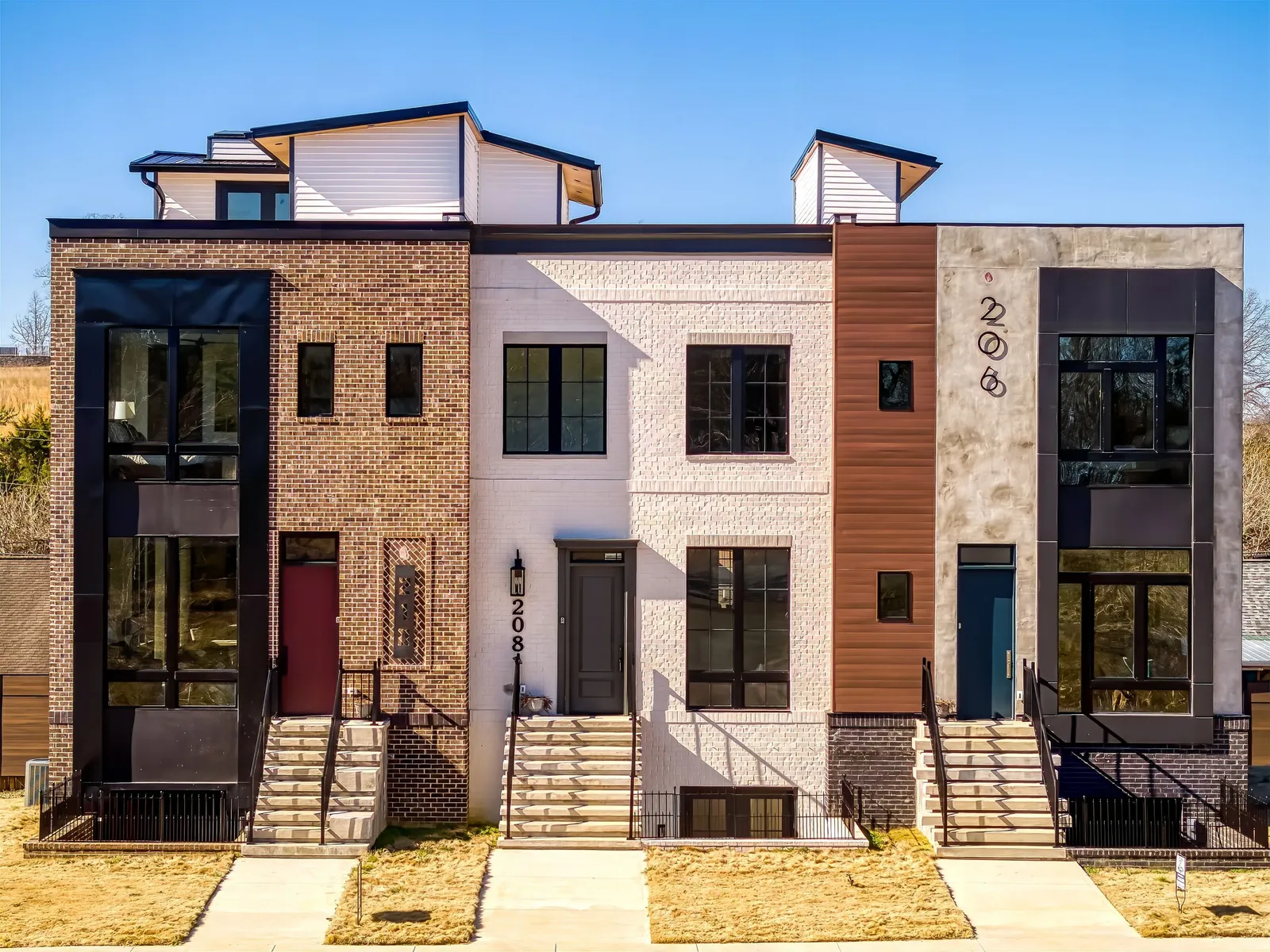 SUMMIT BROWNSTONE RETREAT