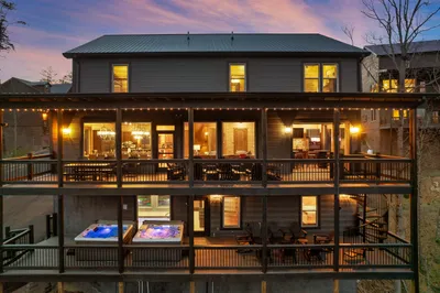 MOUNTAIN MASTERPIECE