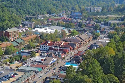 downtown gatlinburg Parkway