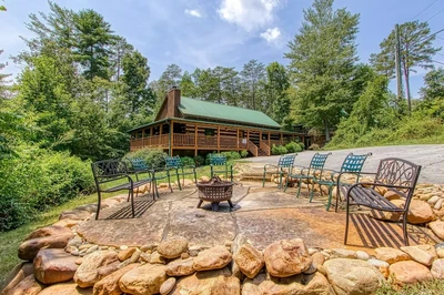 staying in a cabin like A Sweet Retreat is a must during summer in the Smokies