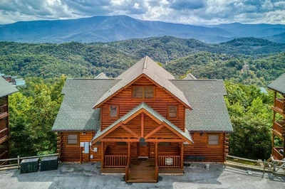 parkside palace is one of our pet friendly mountain view cabins in Pigeon Forge