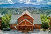 parkside palace is one of our pet friendly mountain view cabins in Pigeon Forge