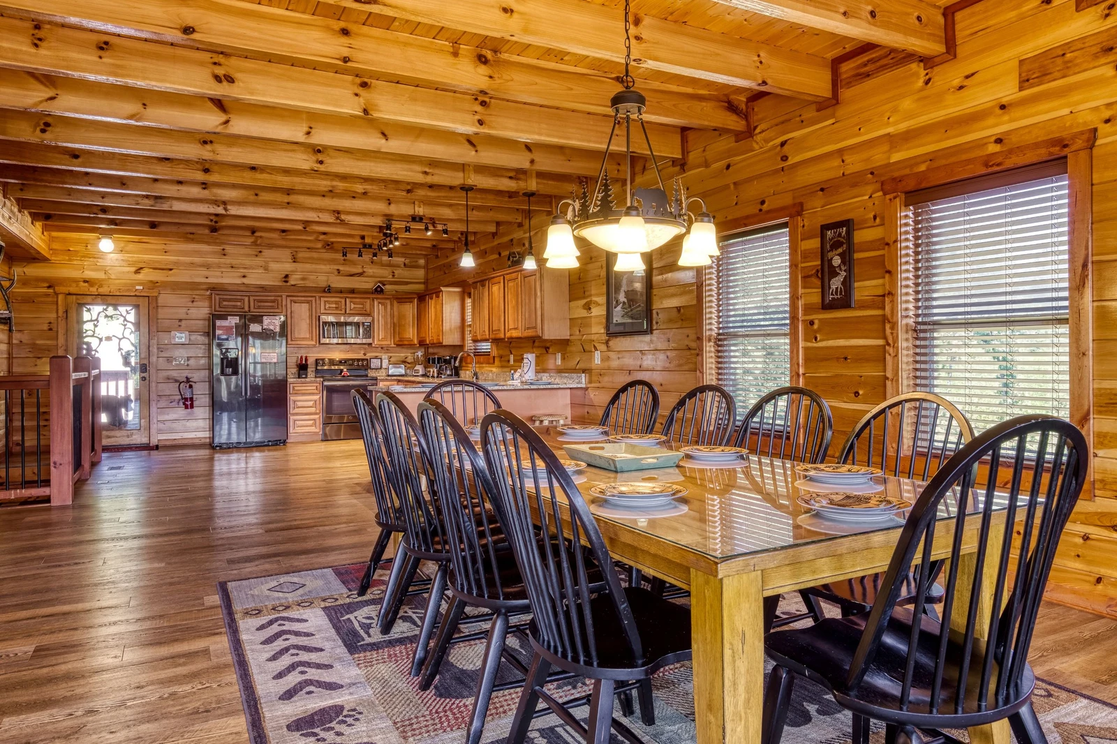 MOUNTAIN VIEW POOL LODGE