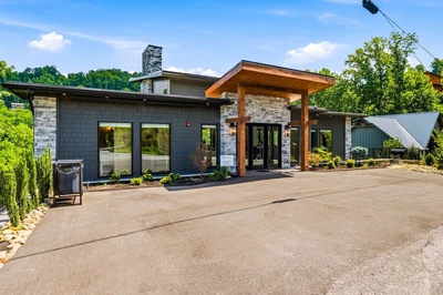 rent a cabin in the Smoky Mountains like beneath the stars