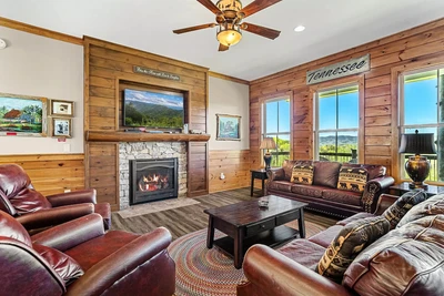 heavens window is a cabin perfect for visiting the Smoky Mountains on a budget