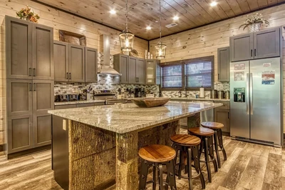 splashin bear lodge is the perfect cabin for your Smoky Mountain vacation
